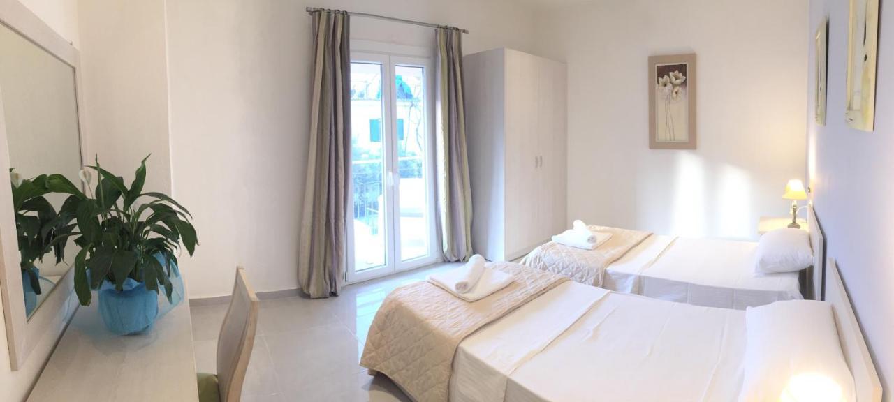 The Central Suites Kassiopi Exterior foto