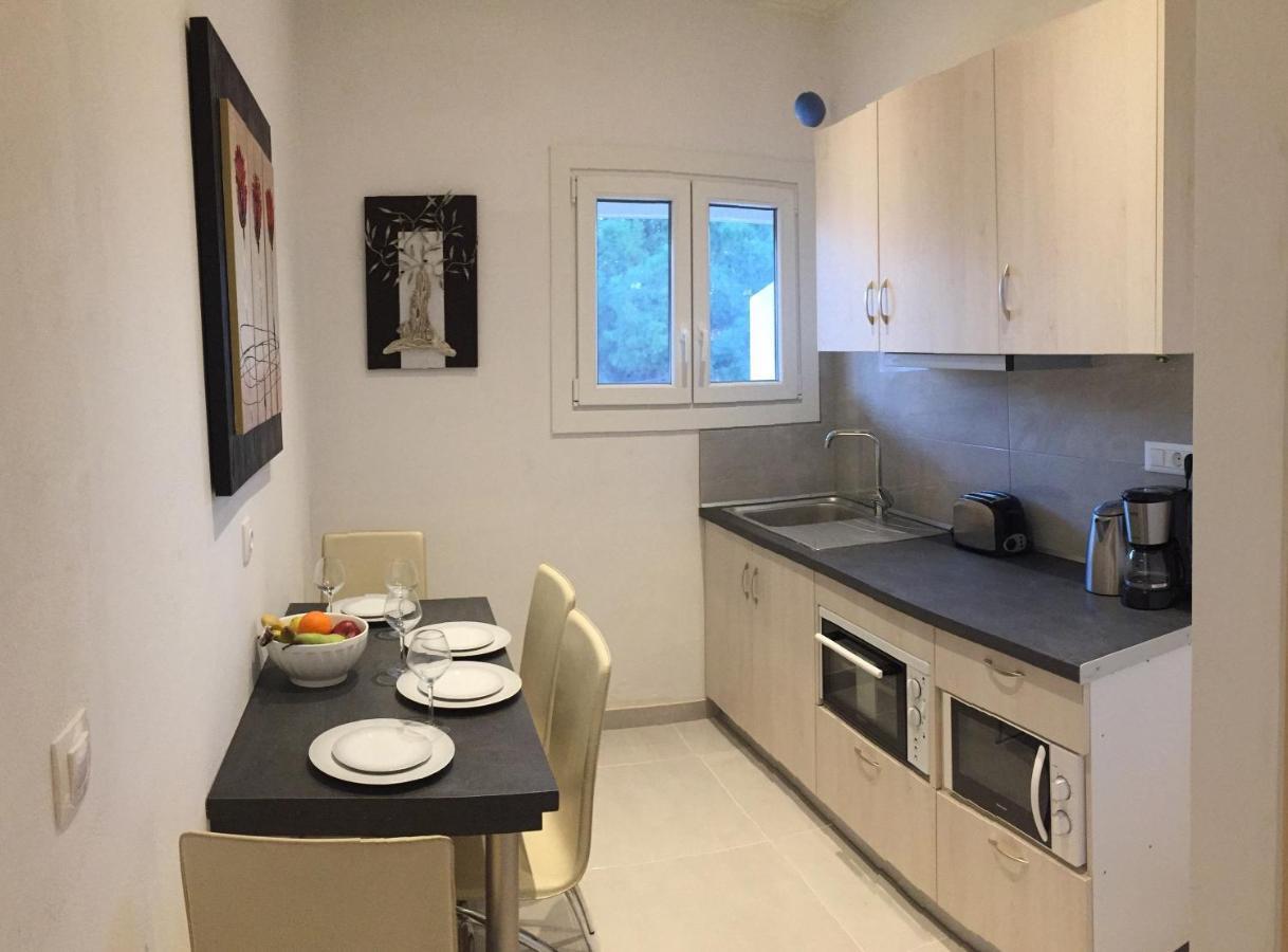 The Central Suites Kassiopi Exterior foto